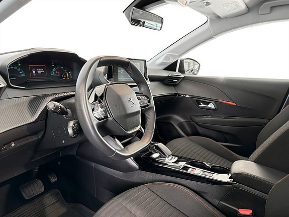 Peugeot e-208 5 of 17