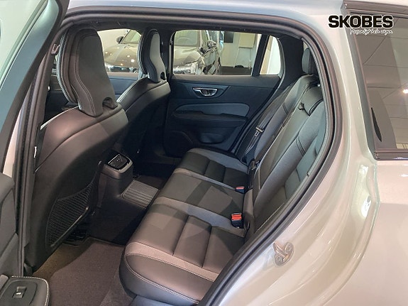 Volvo V60 8 of 21