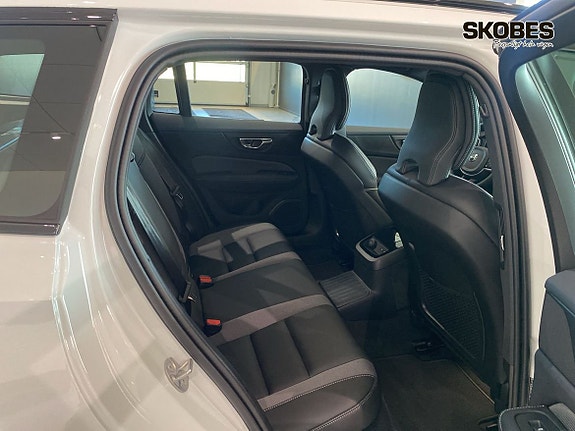 Volvo V60 9 of 21