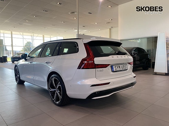 Volvo V60 4 of 21