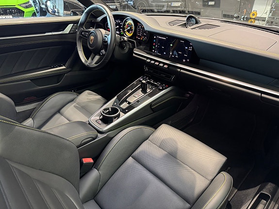 Porsche 911 6 of 21