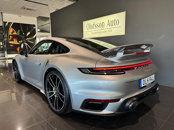 Porsche 911 2 of 21