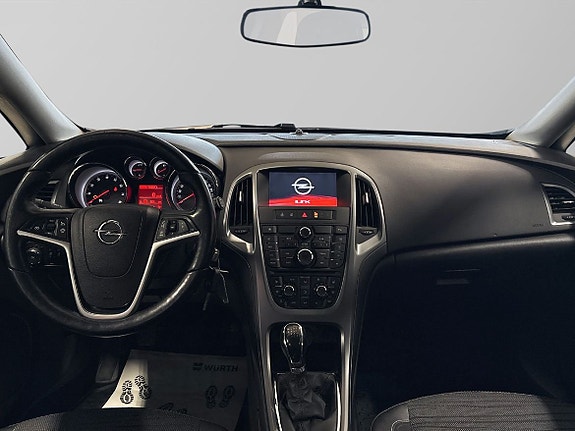 Opel Astra 9 of 11