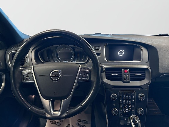 Volvo V40 10 of 15