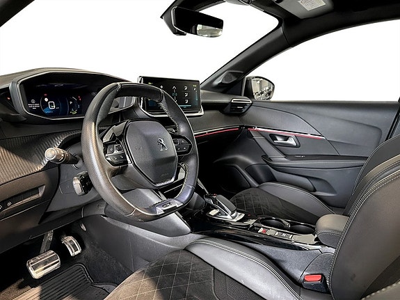 Peugeot e-208 4 of 17