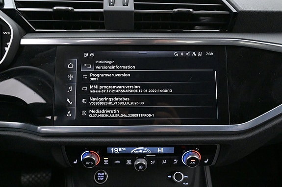 Audi Q3 19 of 27