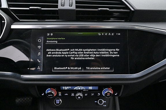 Audi Q3 18 of 27