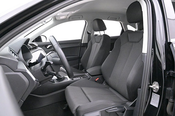Audi Q3 10 of 27