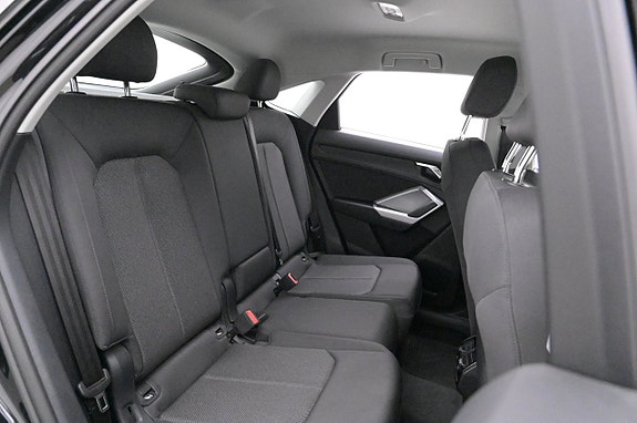Audi Q3 23 of 27