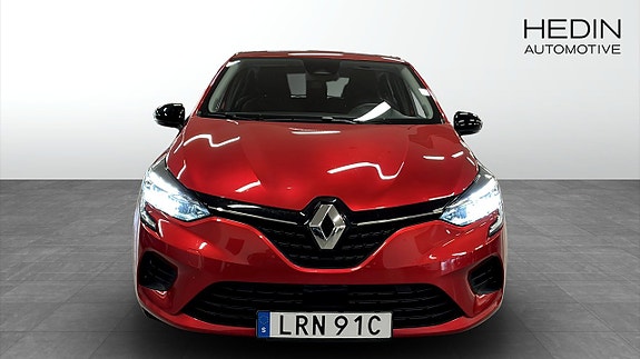 Renault Clio 8 of 12