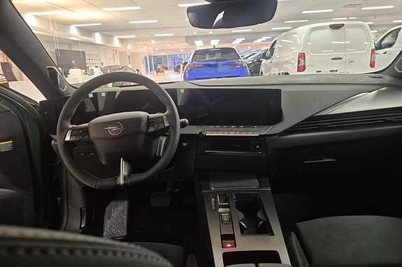 Opel Astra 8 of 10
