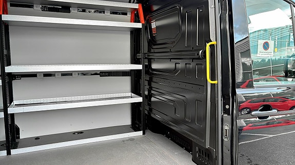 Volkswagen Crafter 11 of 14