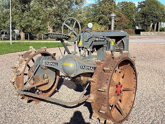 Veterantraktor McCormick-Deering Regular 6 of 6