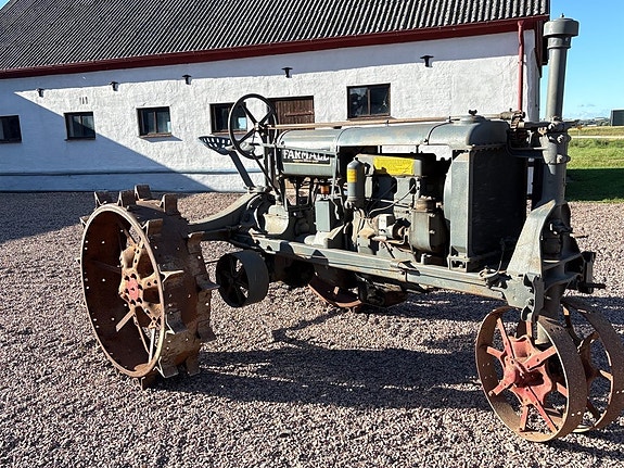 Veterantraktor McCormick-Deering Regular 3 of 6