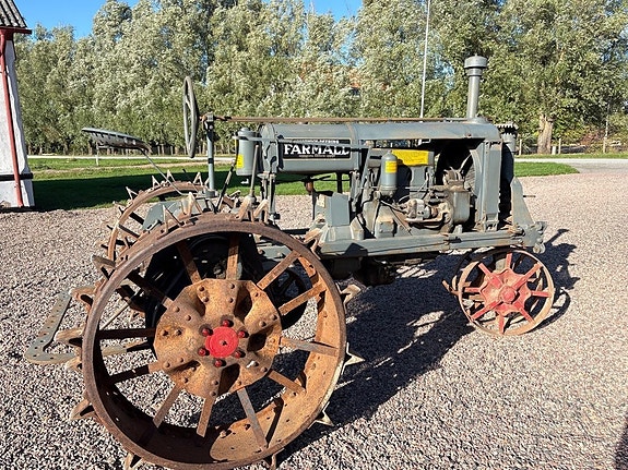 Veterantraktor McCormick-Deering Regular 5 of 6