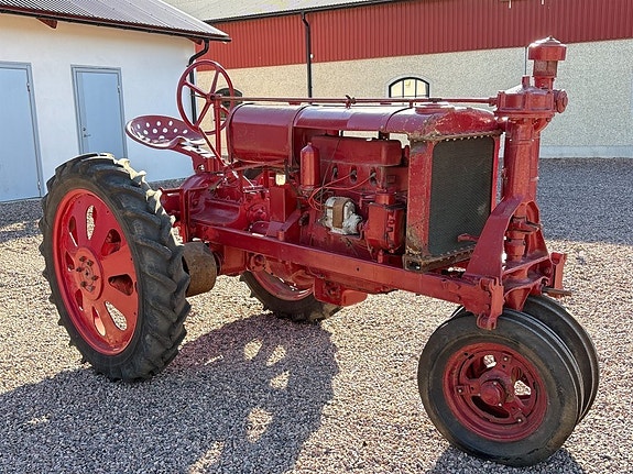 Veterantraktor McCormick-Deering F-20 4 of 6