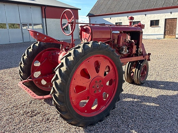 Veterantraktor McCormick-Deering F-20 6 of 6