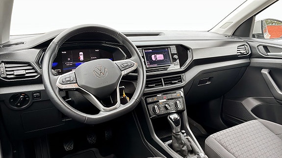 Volkswagen T-Cross 10 of 15