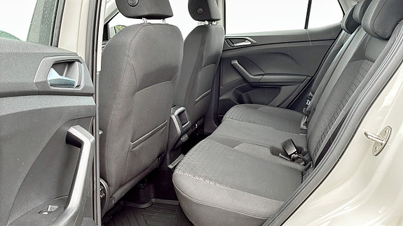 Volkswagen T-Cross 11 of 15