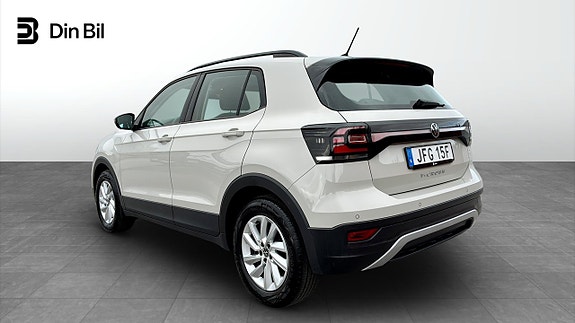 Volkswagen T-Cross 3 of 15