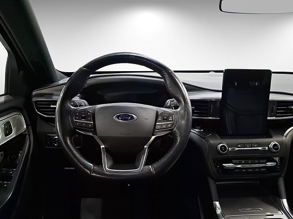 Ford Explorer 9 of 10