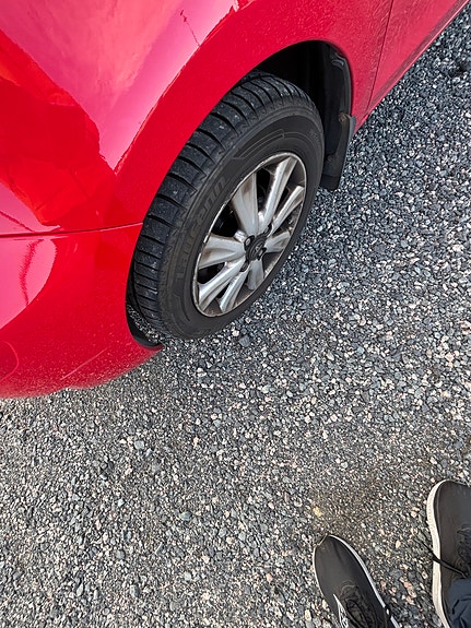 Toyota Yaris 6 of 14