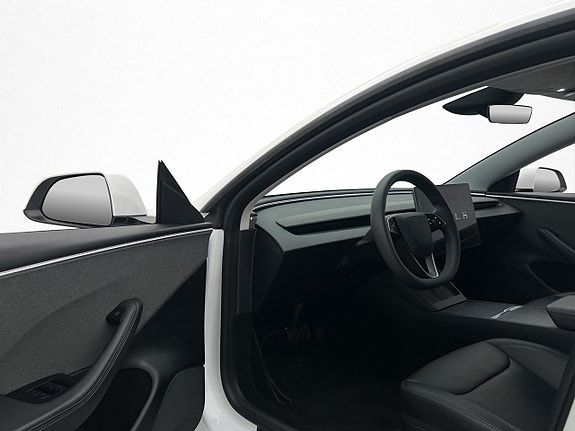 Tesla Model 3 10 of 30
