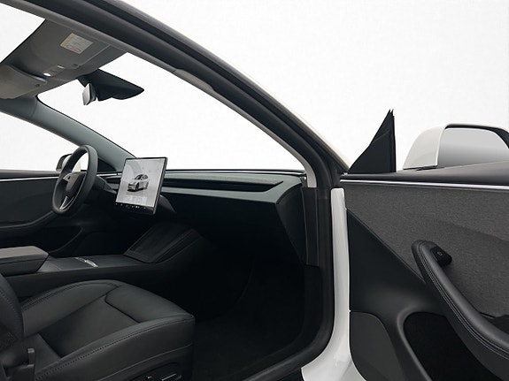 Tesla Model 3 28 of 30