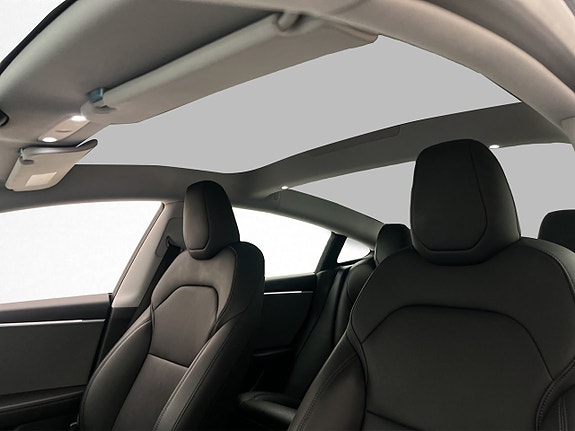 Tesla Model 3 12 of 30