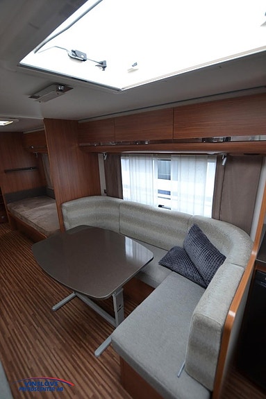 Adria Adora 613 HT 4 of 9