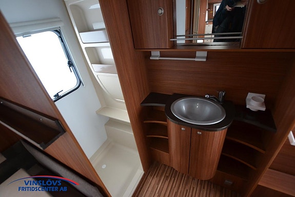 Adria Adora 613 HT 7 of 9