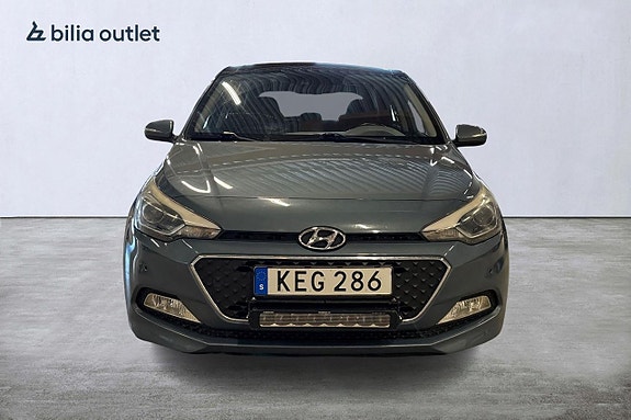 Hyundai i20 8 of 23