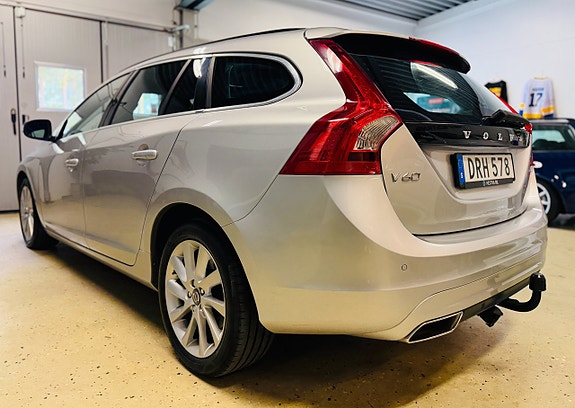 Volvo V60 7 of 23