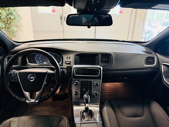 Volvo V60 17 of 23