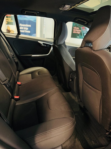 Volvo V60 20 of 23