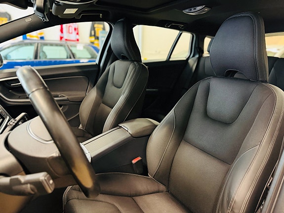 Volvo V60 15 of 23