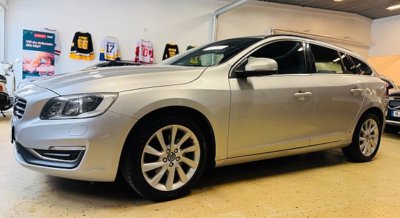 Volvo V60 4 of 23