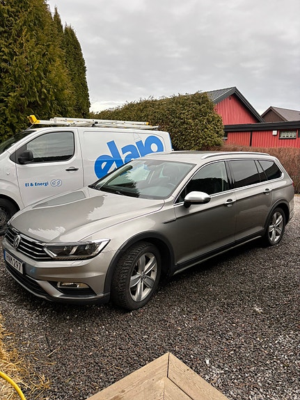 Volkswagen Passat Alltrack 5 of 6