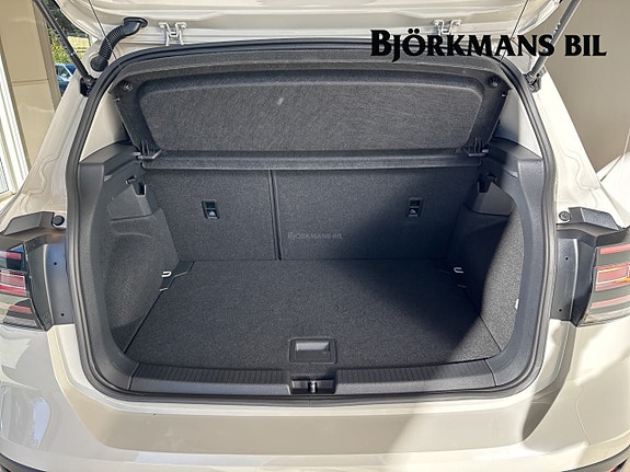 Volkswagen T-Cross 14 of 15