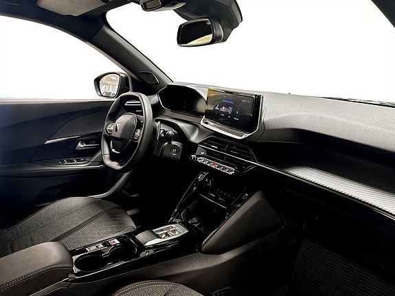 Peugeot 2008 12 of 16