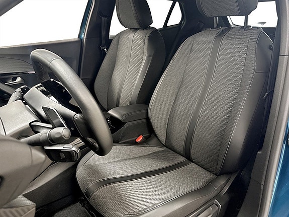 Peugeot 2008 5 of 16