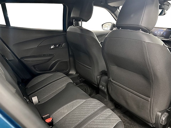Peugeot 2008 13 of 16