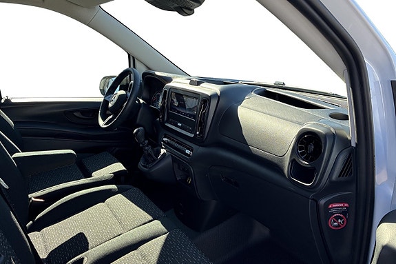 Mercedes-Benz Vito 110 12 of 17