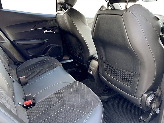 Peugeot 2008 12 of 15