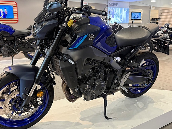 Yamaha MT-09 5 of 7