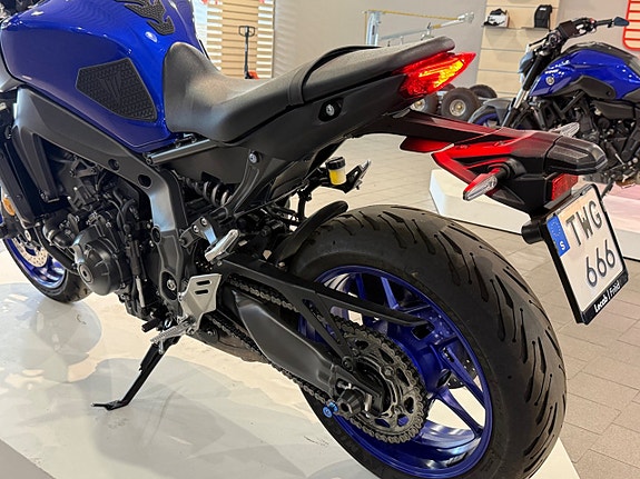 Yamaha MT-09 7 of 7