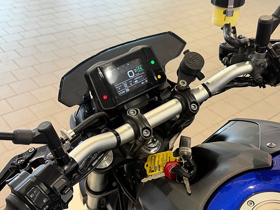 Yamaha MT-09 6 of 7