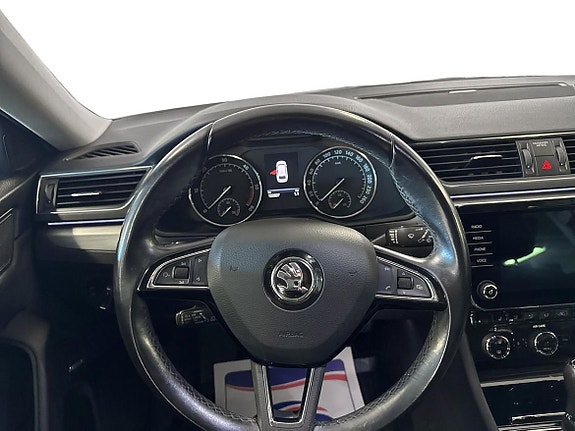 Skoda Superb 9 of 13