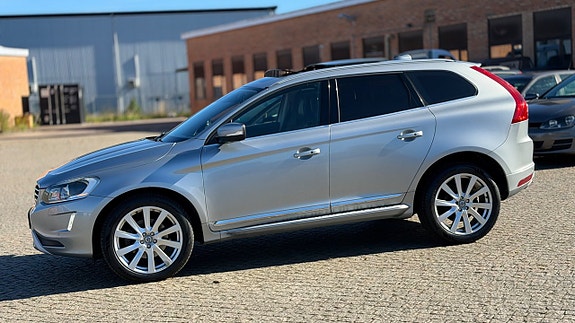 Volvo XC60 8 of 25