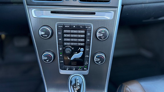 Volvo XC60 20 of 25